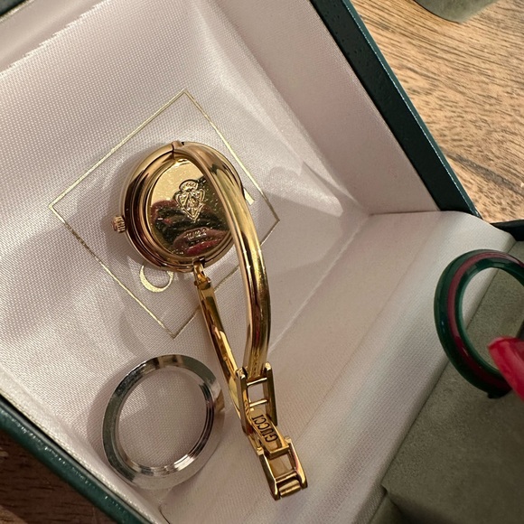 Gucci Watch 11/12.2 SN: 1173830, Barely Worn/Like New, All Face Colors - Picture 9 of 12